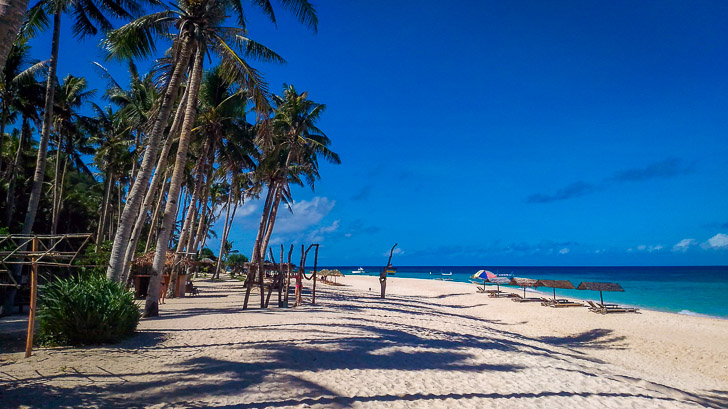 Der Puka Shell Beach auf Boracay